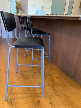 Taburetes IKEA negros (Set de 3)