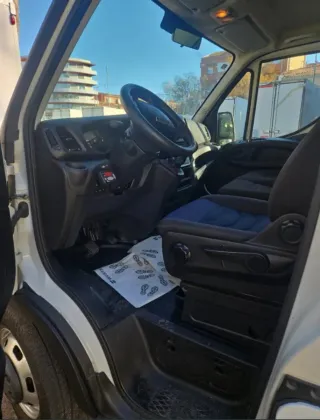 Camion frigorífico iveco daily 3500kg