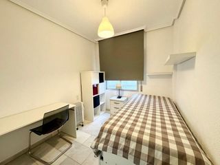 Piso en alquiler en Ciudad Jardín - Zoco en Córdoba