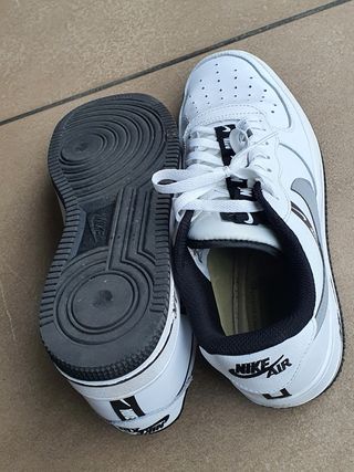Nike Air Force 1    n. 43