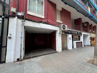 Garaje en venta en Centre en Badalona