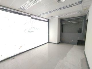 Local comercial en alquiler en Montigalà -Sant Crist en Badalona