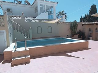 Casa adosada en alquiler en Nueva Andalucía centro en Marbella