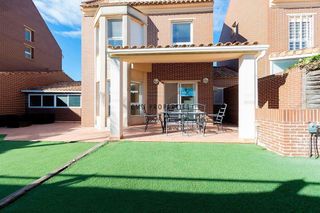 Casa en alquiler en Mas Camarena en Bétera