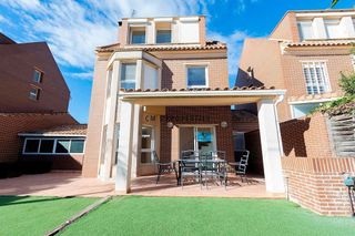 Casa en alquiler en Mas Camarena en Bétera