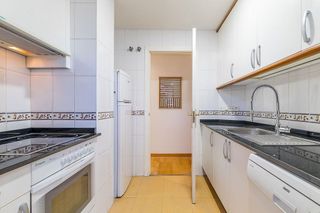 Piso en alquiler en Valdeacederas en Madrid