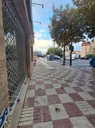 Local comercial en alquiler en Zona Miraflores en Marbella