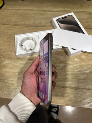 IMPOLUTO iPhone 15 Pro Max 256GB