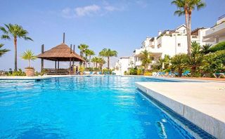 Piso en alquiler en Los Naranjos - Las Brisas en Marbella