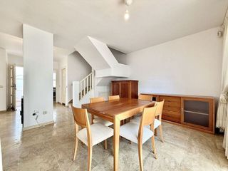 Casa adosada en venta en Nueva Andalucía centro en Marbella