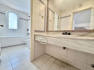 Casa adosada en venta en Nueva Andalucía centro en Marbella