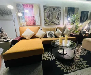 Sofá modular beige y naranja