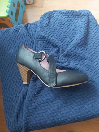 Zapatos de tacón negros