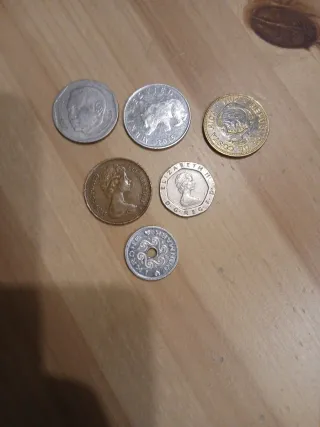 Lote de monedas variadas