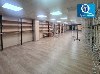 Local comercial en alquiler en Elda
