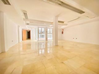 Local comercial en alquiler en Centro en Almería