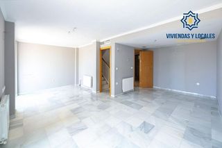 Casa pareada en venta en Bola de Oro - Serrallo en Granada