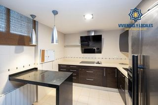 Casa pareada en venta en Bola de Oro - Serrallo en Granada