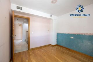 Casa pareada en venta en Bola de Oro - Serrallo en Granada