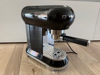 Cafetera Smeg Espresso Manual - Negra- Impecable