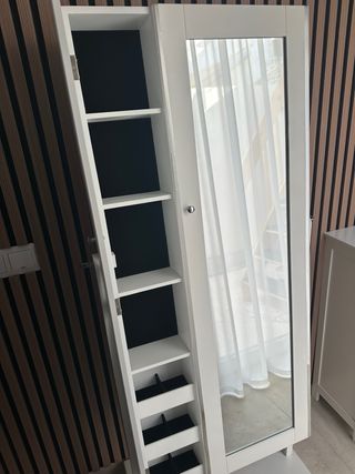 Armario joyero blanco con espejo