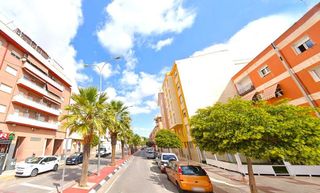 Garaje en venta en Sax