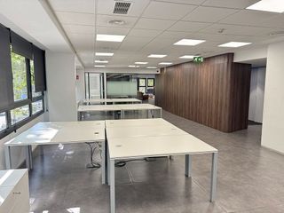 Oficina en alquiler en La Dreta de l'Eixample en Barcelona