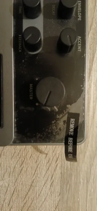 Sintetizador Donner Bass . Sonido brutal de bajos