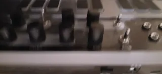 Sintetizador Donner Bass . Sonido brutal de bajos