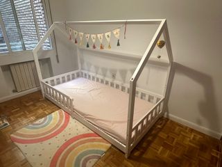 Cama infantil tipo cabaña