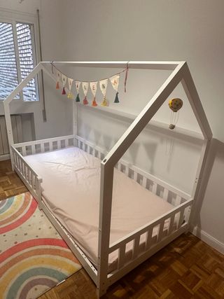Cama infantil tipo cabaña