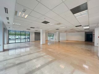 Local comercial en alquiler en Zona Industrial en Alcobendas
