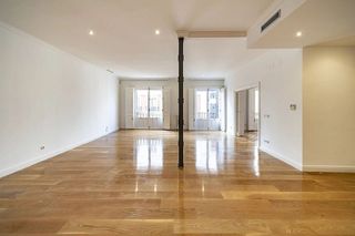 Piso en alquiler en Almagro en Madrid