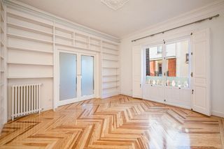 Piso en alquiler en Almagro en Madrid