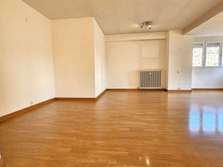 Piso en alquiler en La Paz en Madrid