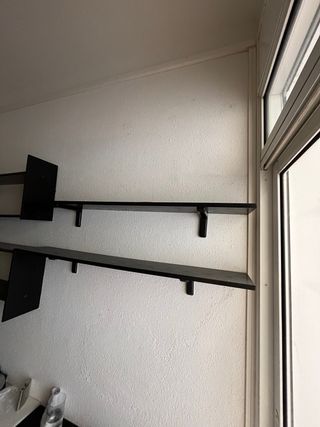 Estanterías Negras Metálicas