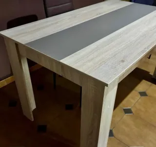 Mesa comedor y 4 sillas