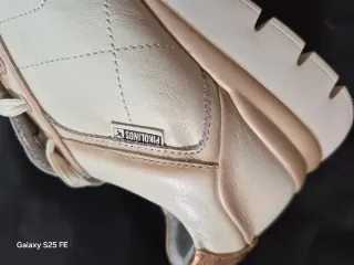 Zapatos Pikolinos Beige y Dorado