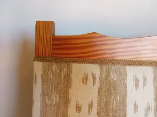 Mecedora de madera y tela