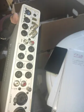 Mbox2 Pro CE - Interfaz de Audio Digital