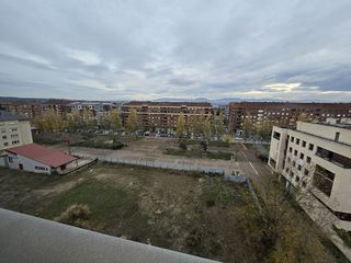 Piso en venta en Cascajos - Piqueras en Logroño