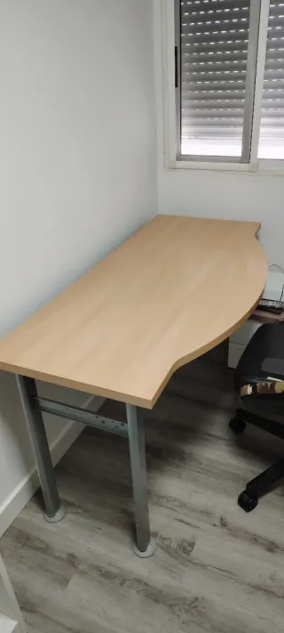 Escritorio madera y metal