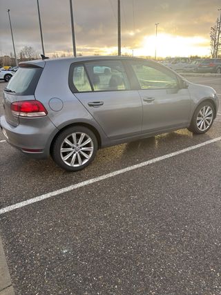Volkswagen Golf 2.0 TDI DSG