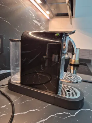 Cafetera Nespresso Citiz DeLonghi