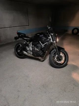 Yamaha MT-07 edicion violeta limitada