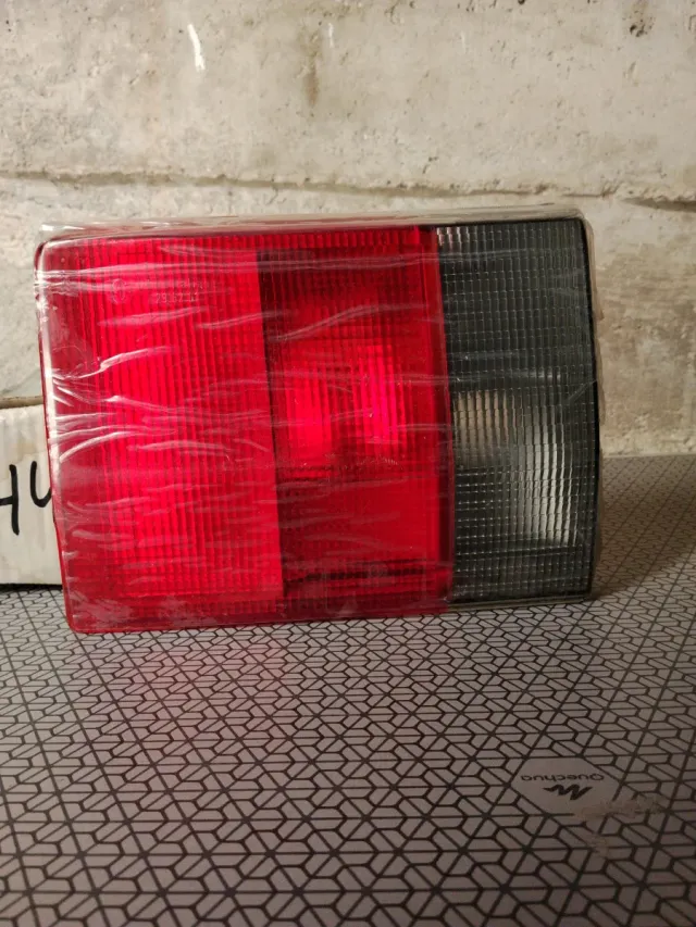 Piloto trasero izquierdo Audi 80 1992-96