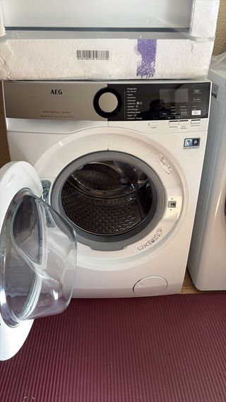 Lavadora Secadora AEG 8kg/6kg 1600RPM Nueva
