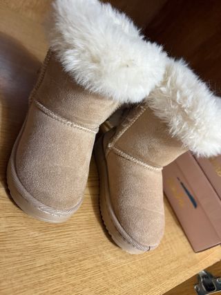 Botas invierno niña beige con lazo