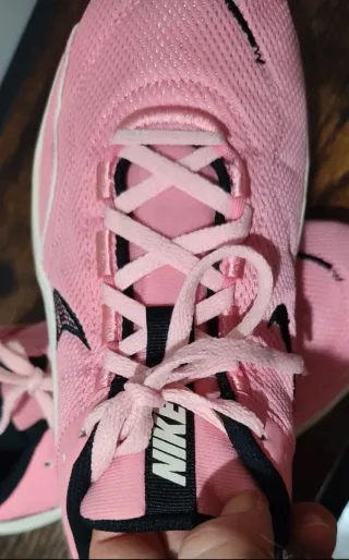 Scarpe Nike Legend Essential 3 Rosa