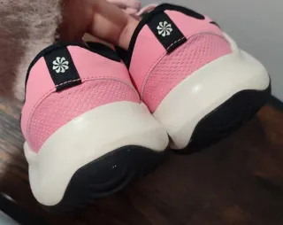 Scarpe Nike Legend Essential 3 Rosa